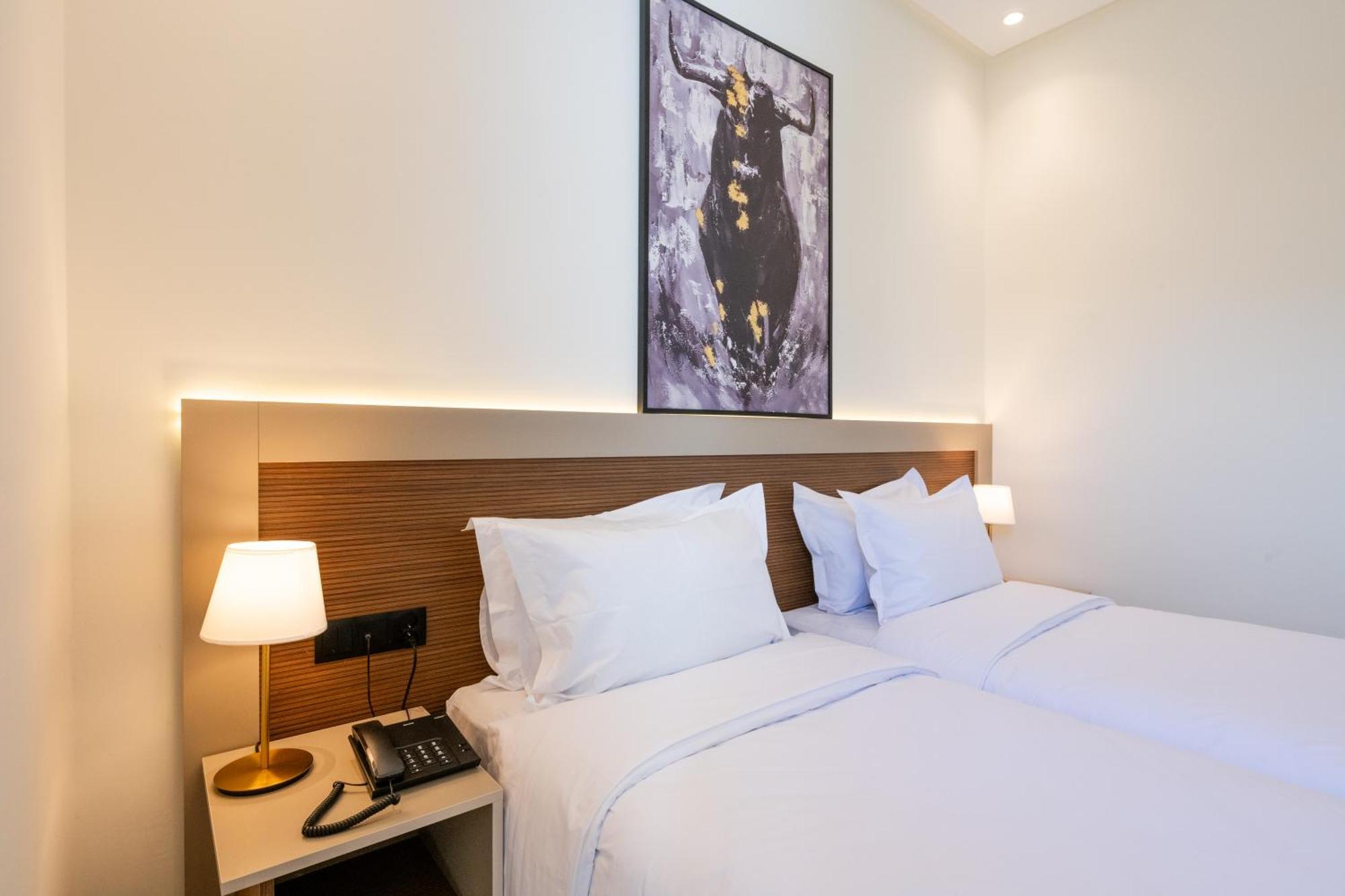 El Toro Hotel 3*