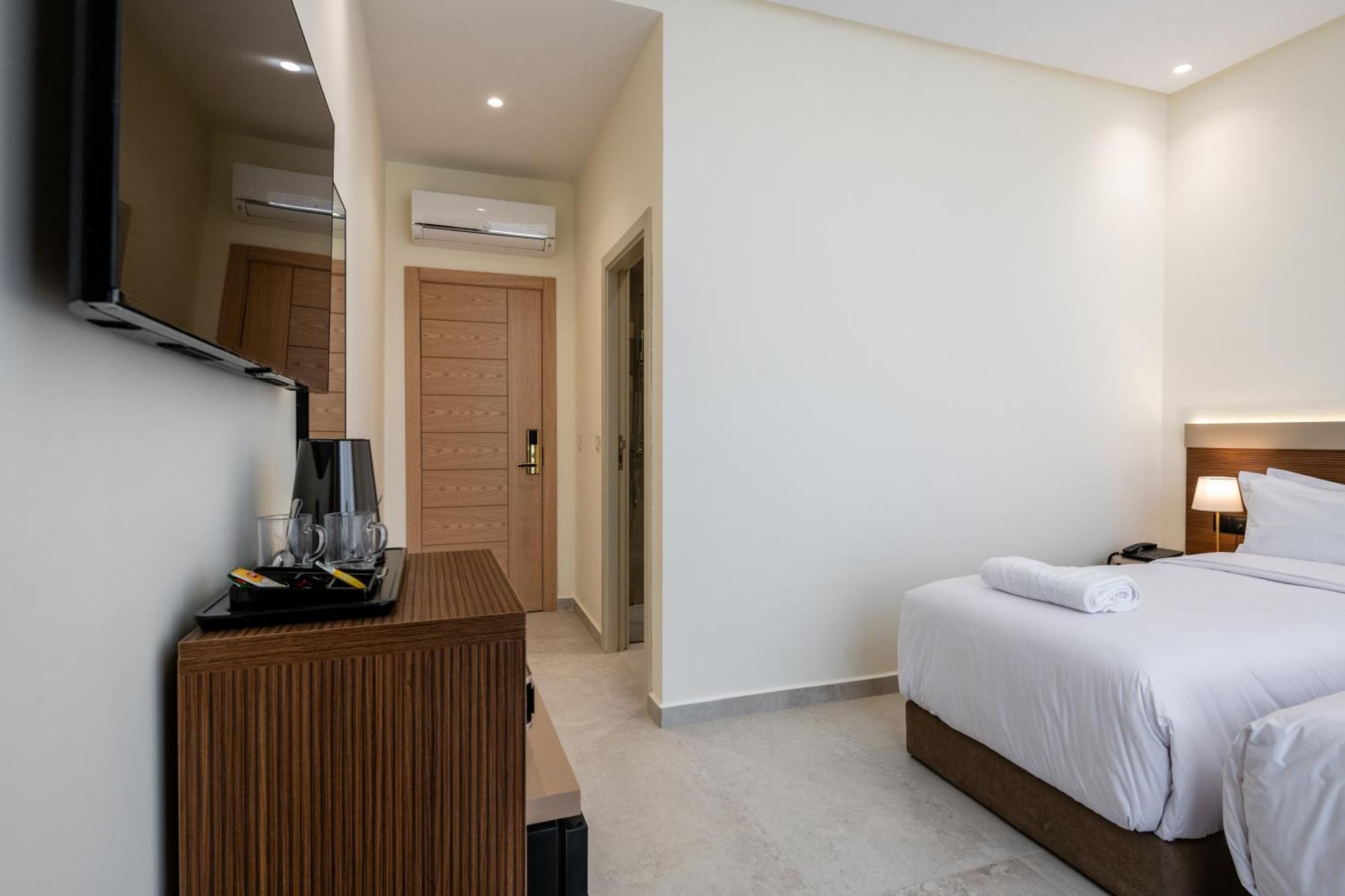 El Toro Hotel